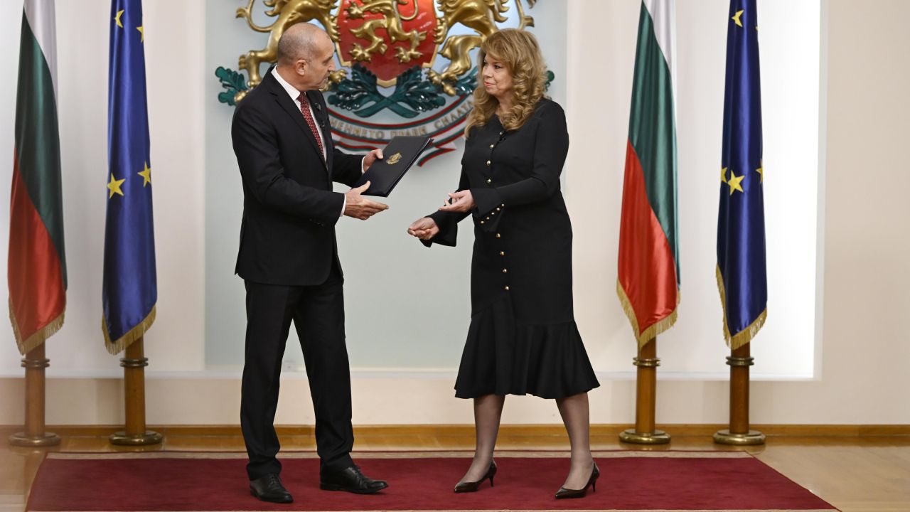 <p>&bdquo;Прогресивна България&ldquo; получи първия проучвателен мандат от &bdquo;Дондуков&ldquo; 2</p>