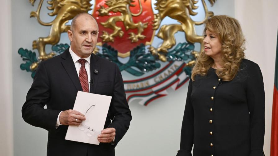 Илияна Йотова връчи първия мандат на...