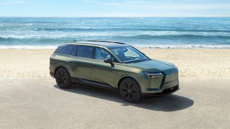 Lexus TZ е голям и луксозен EV SUV, който ръмжи като V10 двигател