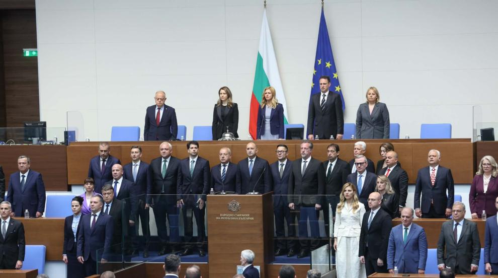 Деветима министри от кабинета Радев са депутати