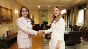 Велислава Петрова Чамова и Надежда Нейнски