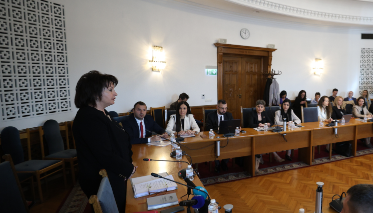 правна комисия - НА ПЪРВО ЧЕТЕНЕ: Временната правна комисия в НС подкрепи и трите законопроекта, касаещи ВСС