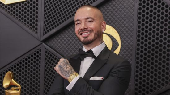 J Balvin и Ryan Castro представят съвместния си албум „OMERTA“