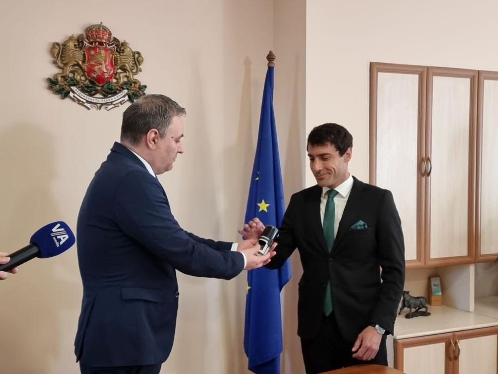 Борислав Богословов