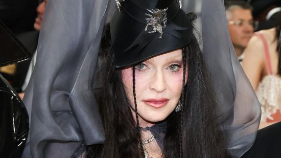 Madonna, Shakira и BTS ще бъдат хедлайнери на шоуто на полувремето на финала на Световното първенство по футбол през 2026 г.