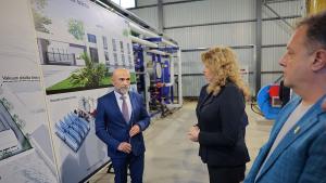 Президентът Илияна Йотова посети завод край Баку