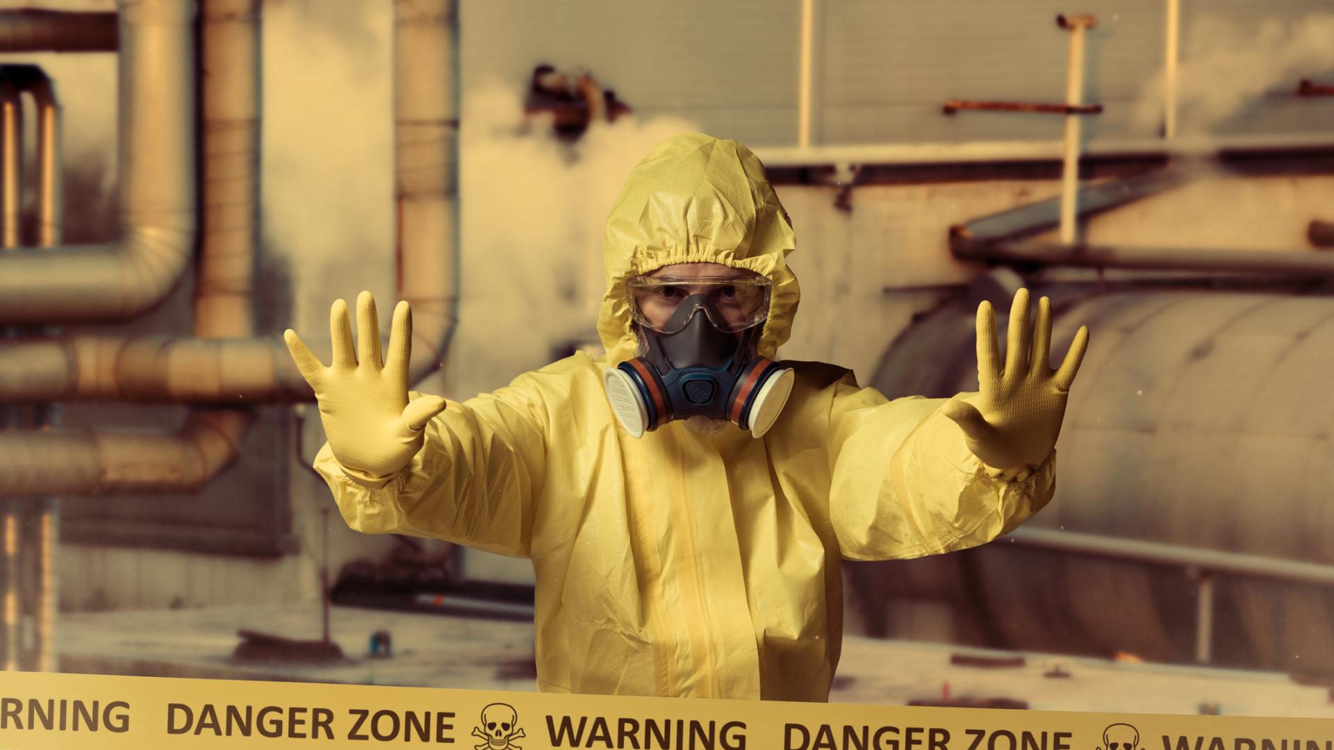 OMS în alertă maximă: Focar de Ebola scăpat de sub control se extinde în țări vecine
