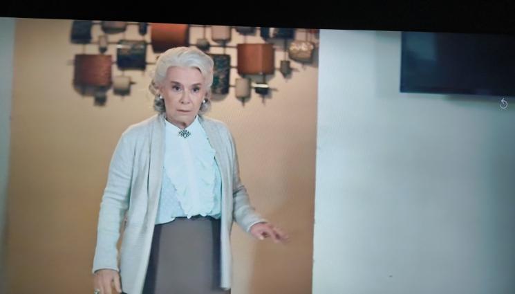 Завинаги - В кухнята на турския сериал „Завинаги“: Султанката Есма Боран поръча лазаня с патладжан!