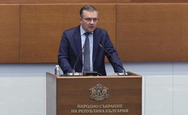 Правосъдният министър призова за отстраняване на Борислав Сарафов и от Следствието