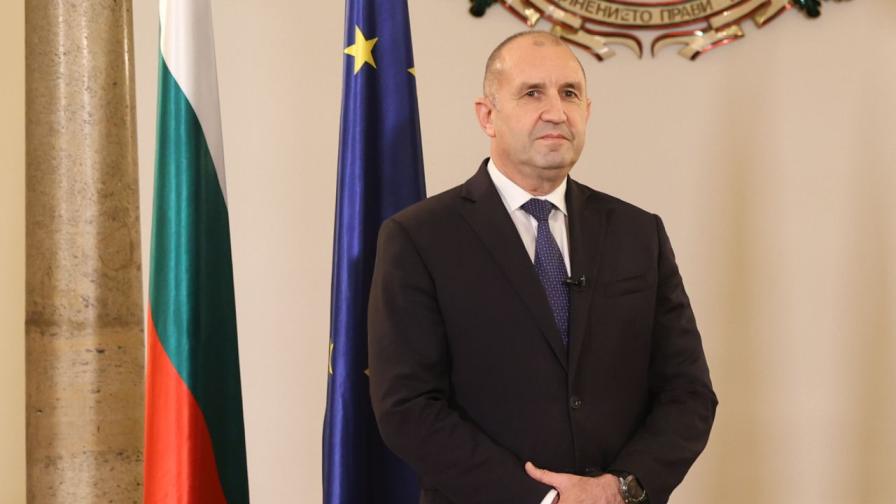 Румен Радев: Подкрепяме Украйна, но спираме даренията за Киев