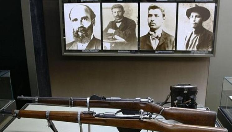з - ЗА 18 000 ЕВРО: Благоевград откупува ценен архив за Македония
