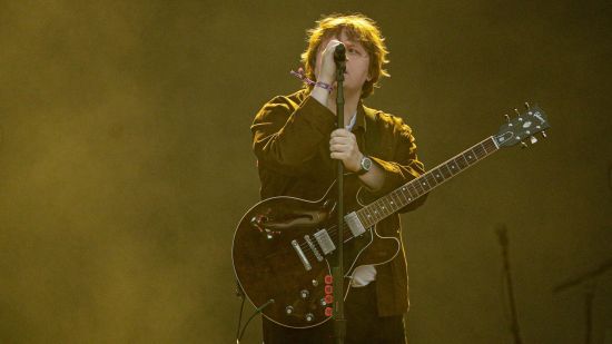 Lewis Capaldi заяви, че вече няма да „гони хитове“
