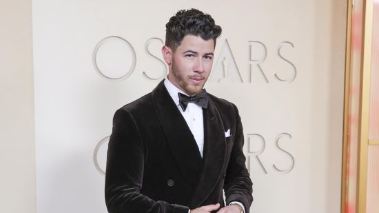 Nick Jonas разкри, че винаги плаче на "Цар лъв"