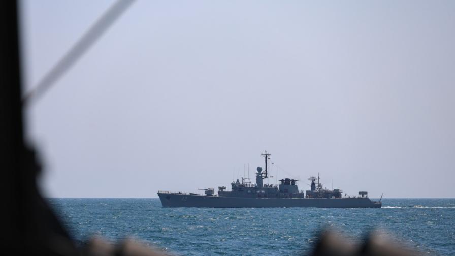 Военноморските сили спасиха бедстващи в Черно море