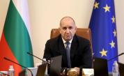 Румен Радев: Нито едно евро, нито цент, няма да бъдат отнети от българския пенсионер