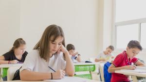 ученици изпит