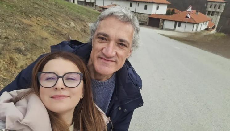 елена атанасова - Елена Атанасова се сгоди