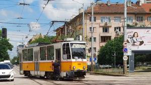 Петмесечно бебе и още трима души са леко пострадали при
