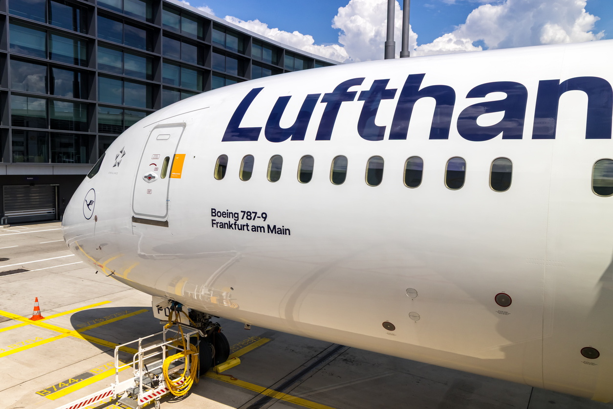 Инцидент с „Боинг 787“ във Франкфурт, има ранени
