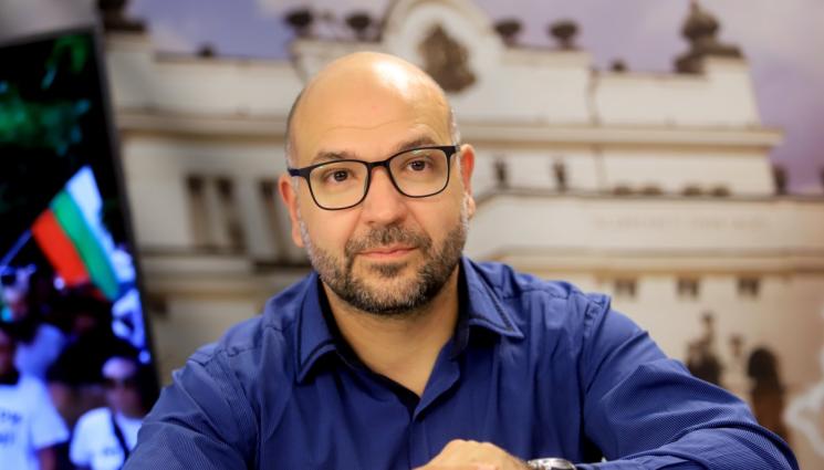 Христо Панчугов - Политологът Христо Панчугов пред „Телеграф”: Заплаха е обръщането на  политическата ориентация!