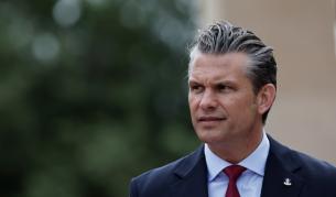 Американският министър на отбраната предупреди Куба