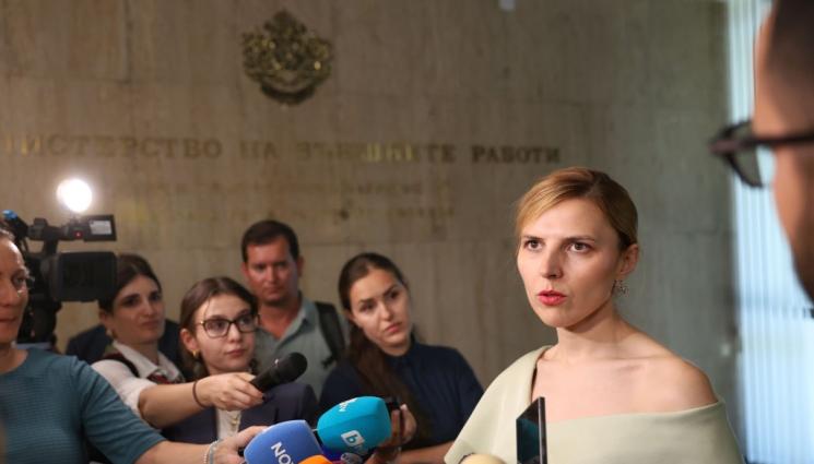 Велислава Петрова - Външният министър: Посланик Митрофанова дойде в МВнР, но не при мен