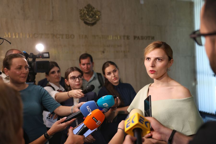 <p>Визията на Велислава Петрова на срещата с Хакан Фидан.</p>