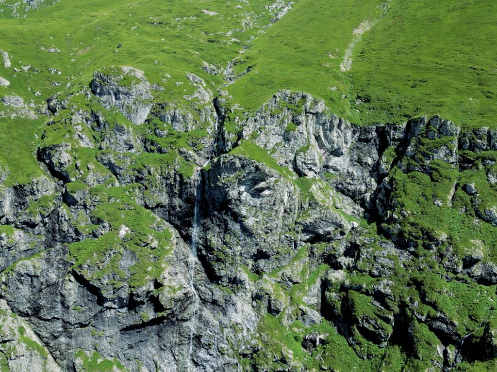Водопадите в България