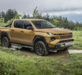 Toyota Hilux Правец 2026