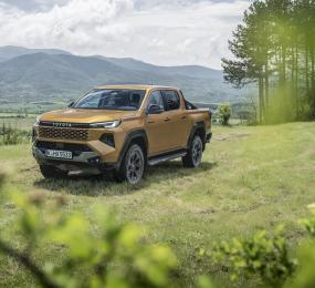Toyota Hilux Правец 2026