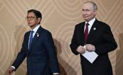 Русия освободи 24 филипинци след намеса на президента Маркос