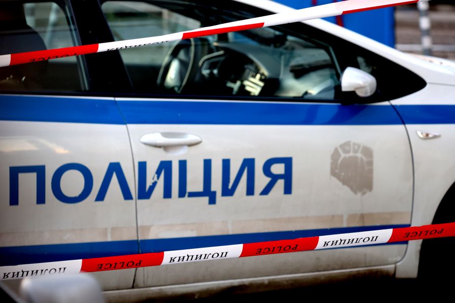 Шофьор бяга от полицията и блъсна патрулка край Несебър
