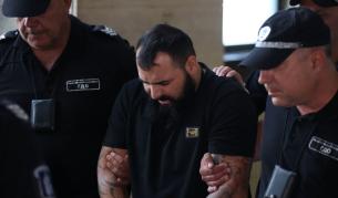 <p>Шофьорът от ужаса на &bdquo;Челопешко шосе&ldquo; остава зад решетките</p>