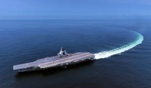 Най-новият китайски самолетоносач премина през Тайванския проток