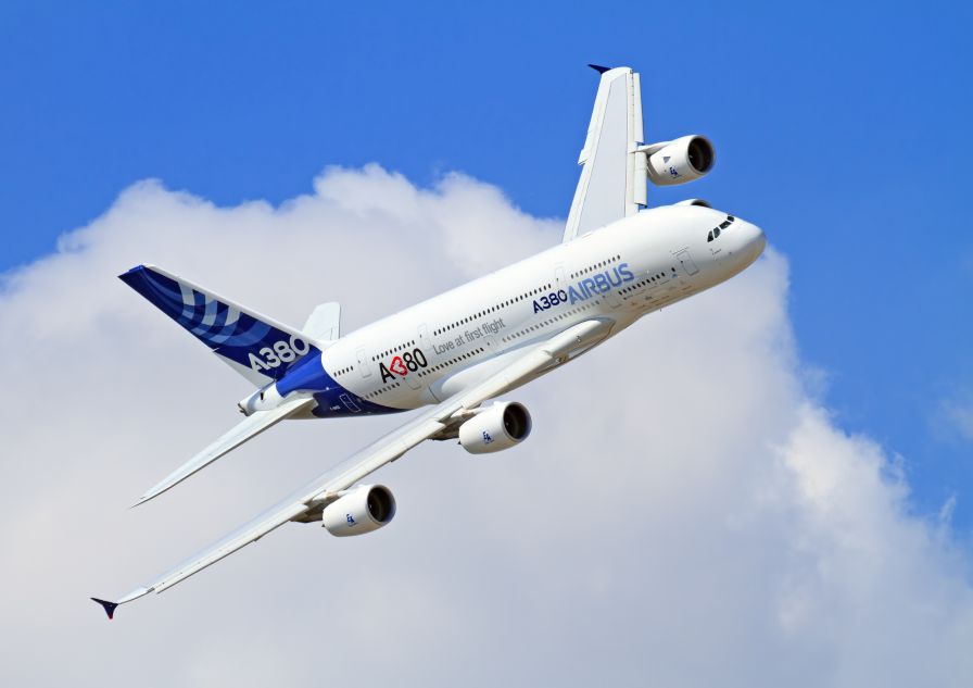 Пукнатини в крилата на Airbus A380, започват спешни проверки на самолети