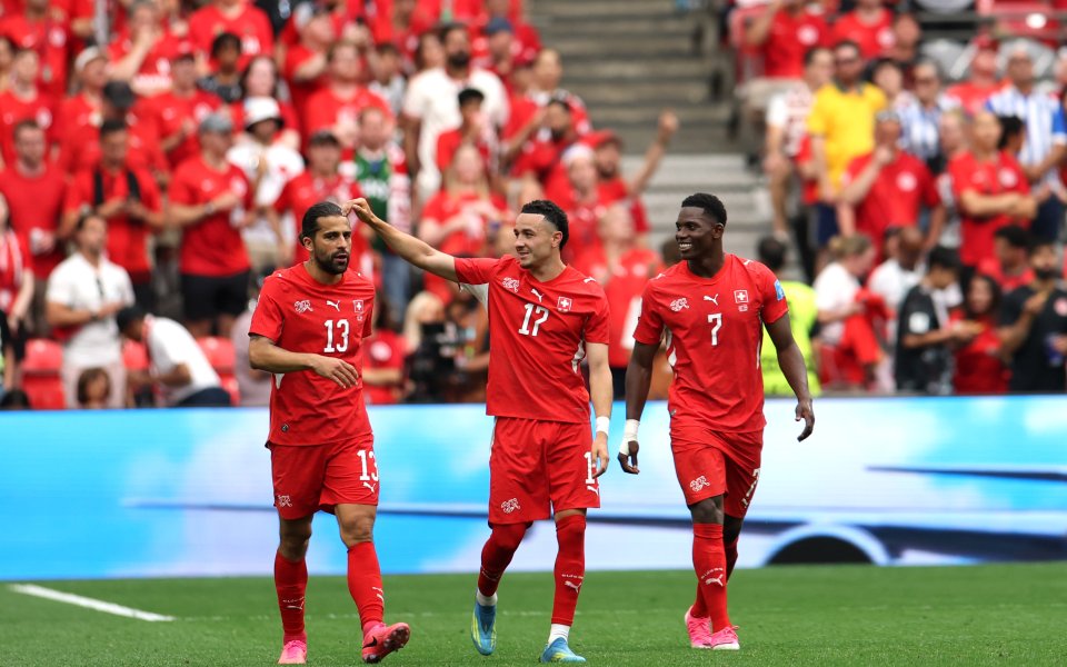 НА ЖИВО: Швейцария - Канада 2:0, гол на Манзамби