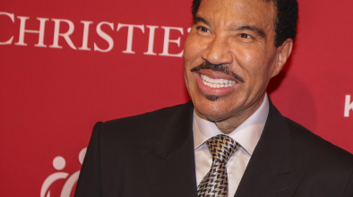 Lionel Richie прекрати концерт, след като му прилоша на сцената