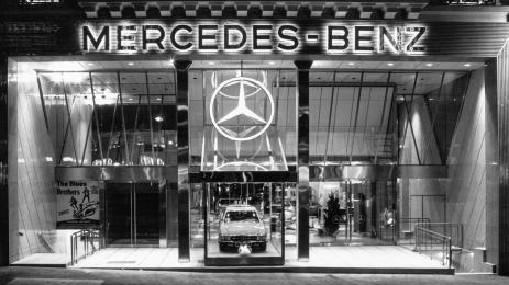 Mercedes-Benz става на 100!