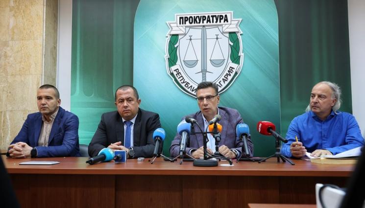 а - Открили €33 000 и списъци в дома на задържания за подкуп шеф на ВиК-Несебър