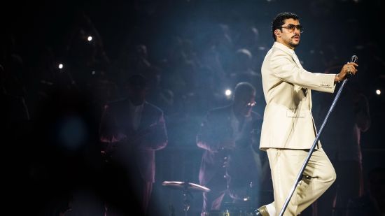 Bad Bunny влезе в историята с рекордните си концерти на стадион в Лондон