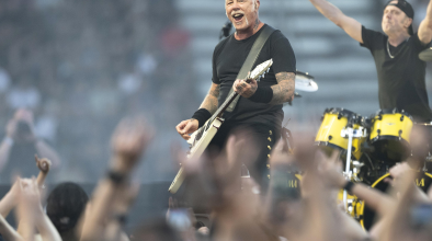 Metallica дариха 20 000 паунда на хранителна банка в Кардиф и изпълниха забранената „Delilah“