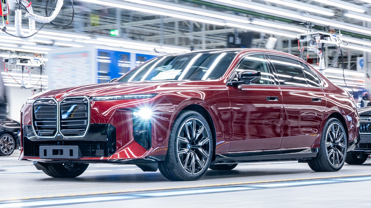 BMw Серия 7 поточна линия Динголфинг