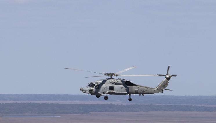 MH60S Seahawk - ВОЕННА ДРАМА: Американски хеликоптер се разби в морето