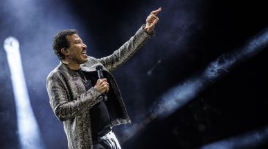 Lionel Richie се завърна на сцената след здравословния проблем
