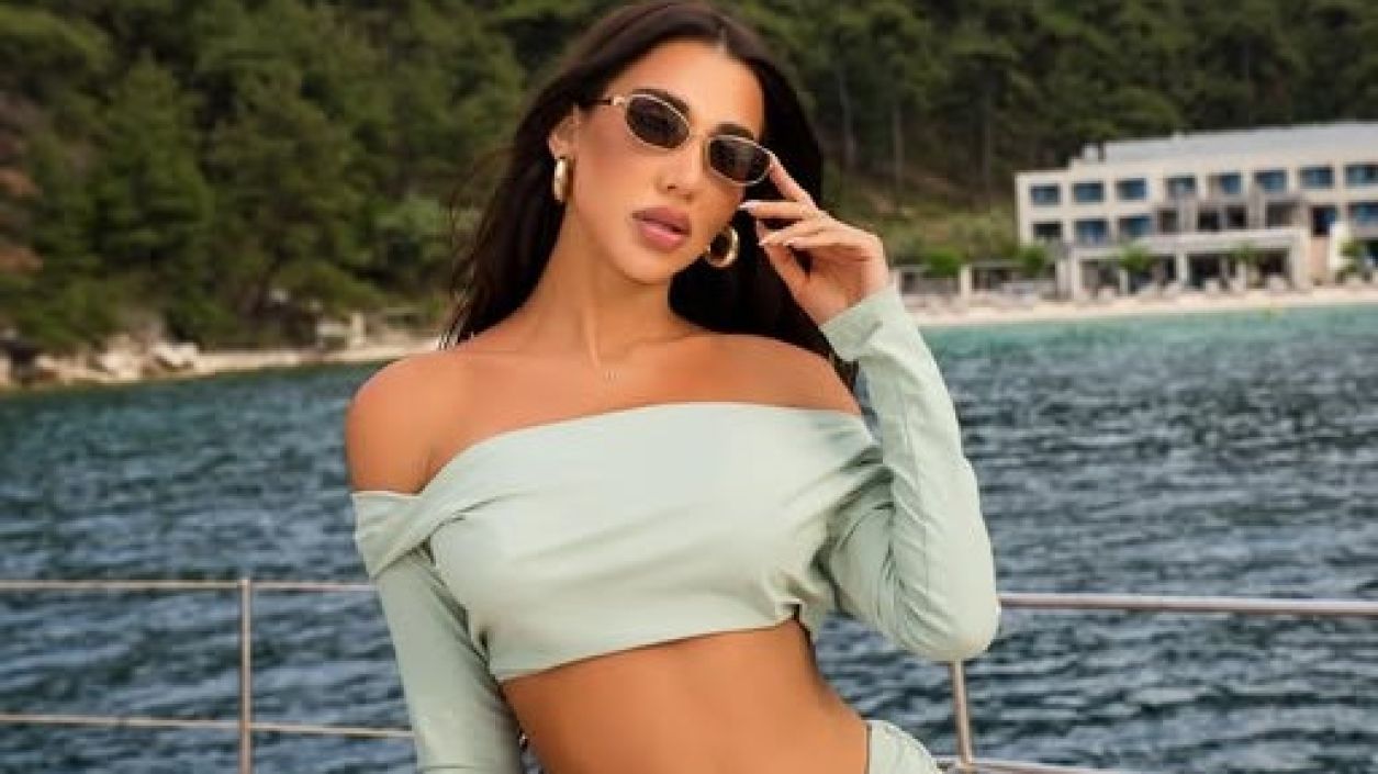 Доника кани на летен купон с „Айде на айляка“