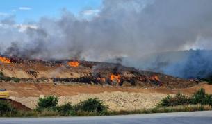 Овладян е пожарът в депото за отпадъци край Стара Загора
