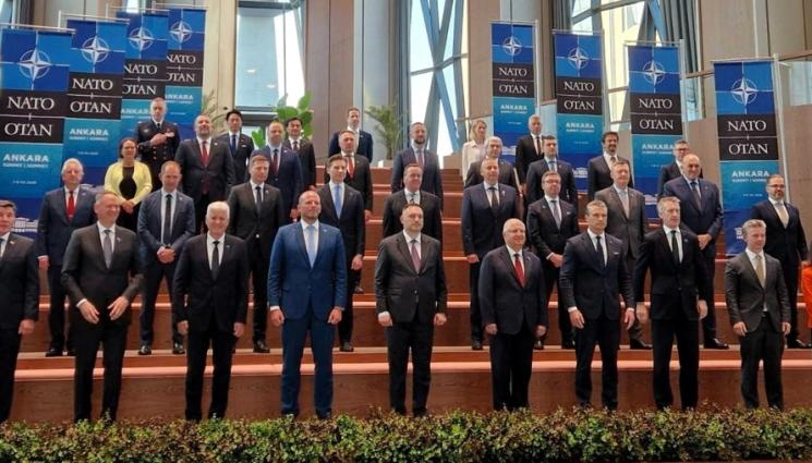 а - СРЕЩАТА НА НАТО В АНКАРА: Военният ни министър обяви мащабен план за превъоръжаване