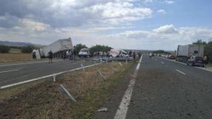 Временно движението при км 311 на автомагистрала Тракия е затворено