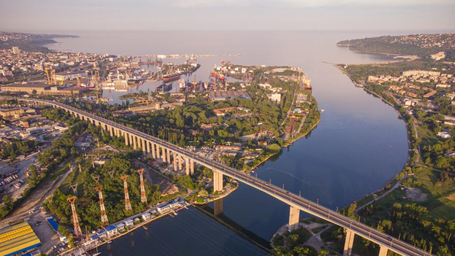 АПИ планира цялостен ремонт на Аспаруховия мост