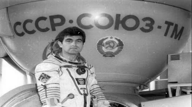 Александър Александров